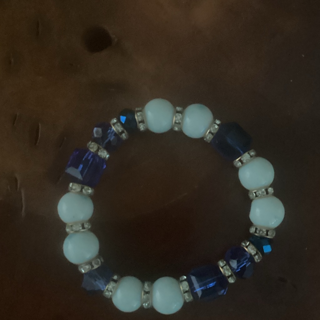 Chic Beaded Bracelet With Blue And White Accents
